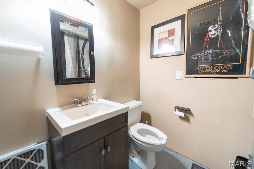 2248 E Broadway Property Photo 41