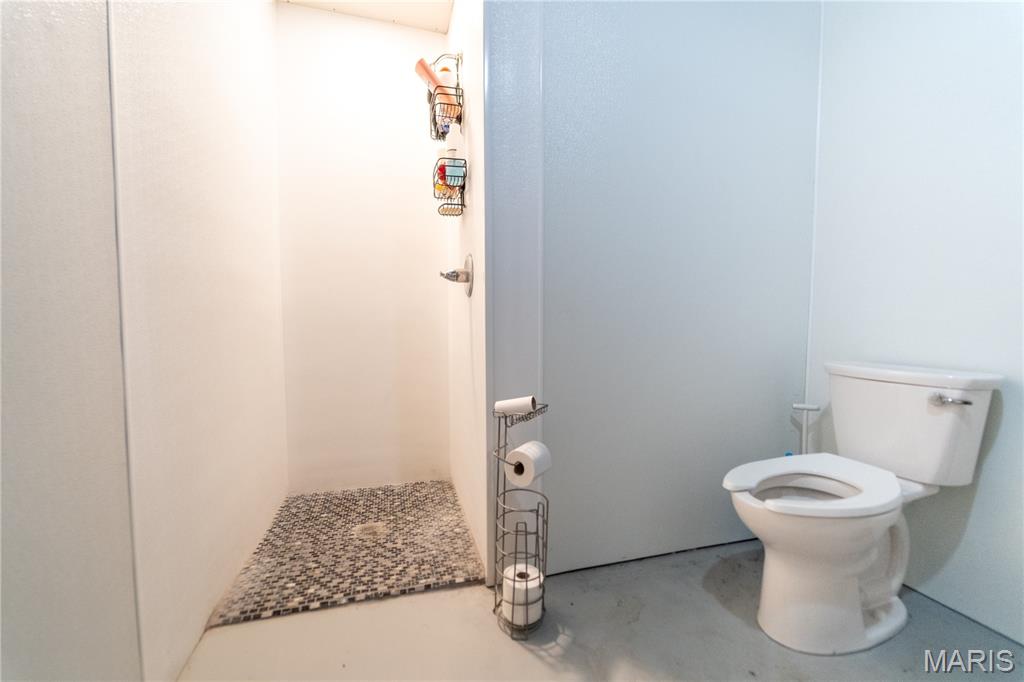 2248 E Broadway Property Photo 44