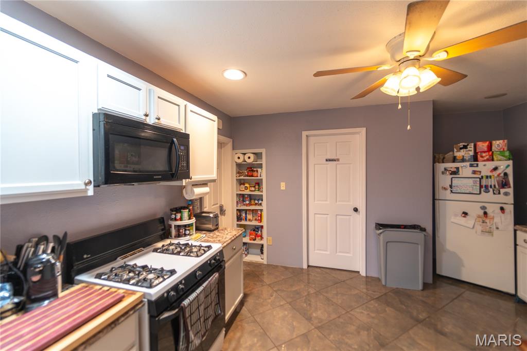 2248 E Broadway Property Photo 61