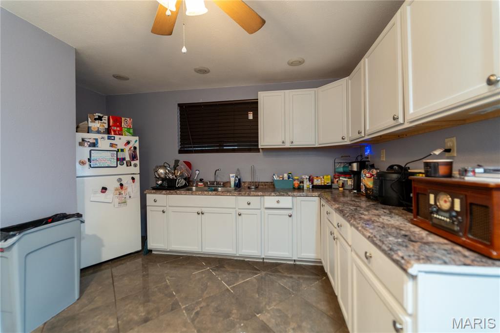 2248 E Broadway Property Photo 65