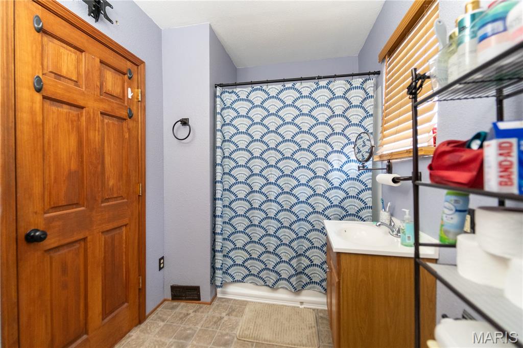 2248 E Broadway Property Photo 66
