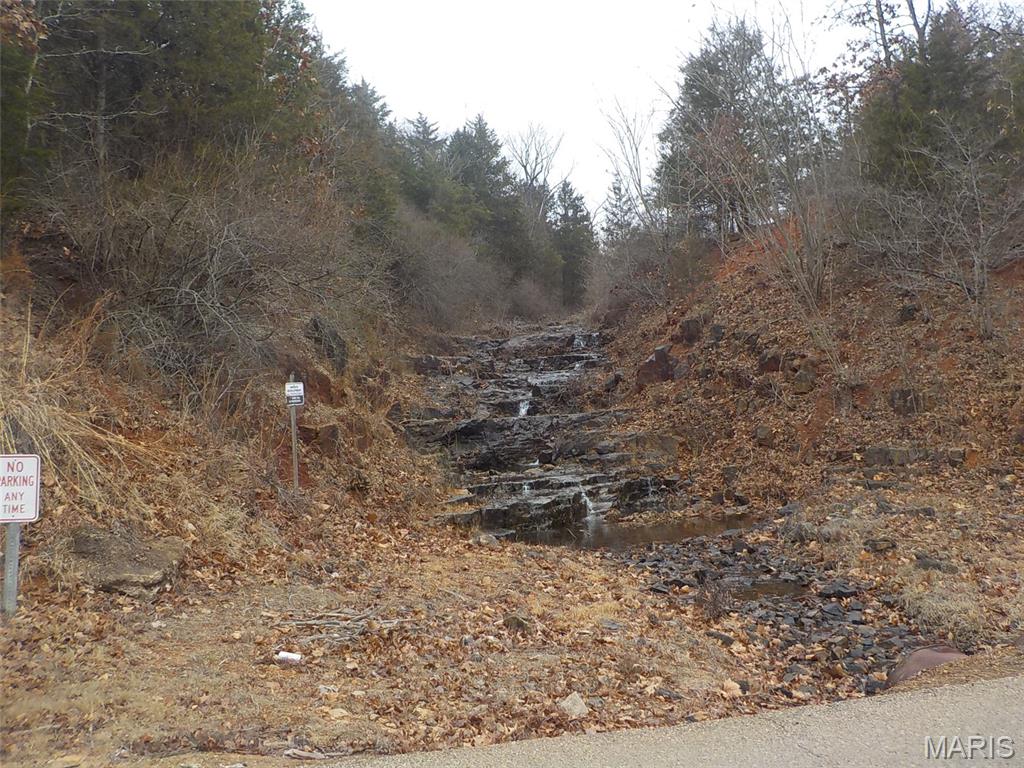 9712 Southwood Drive Property Photo 12