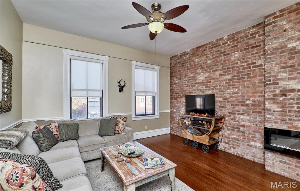 214 E 1st Street Property Photo 53