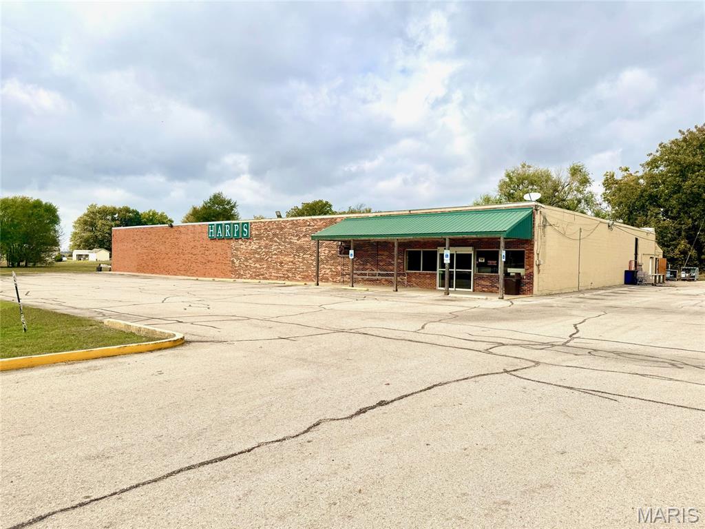 104 W State Highway 162