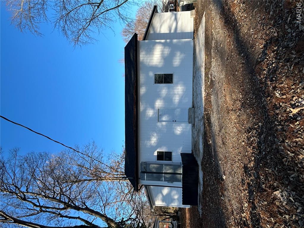 207 E Marshall Street Property Photo 2