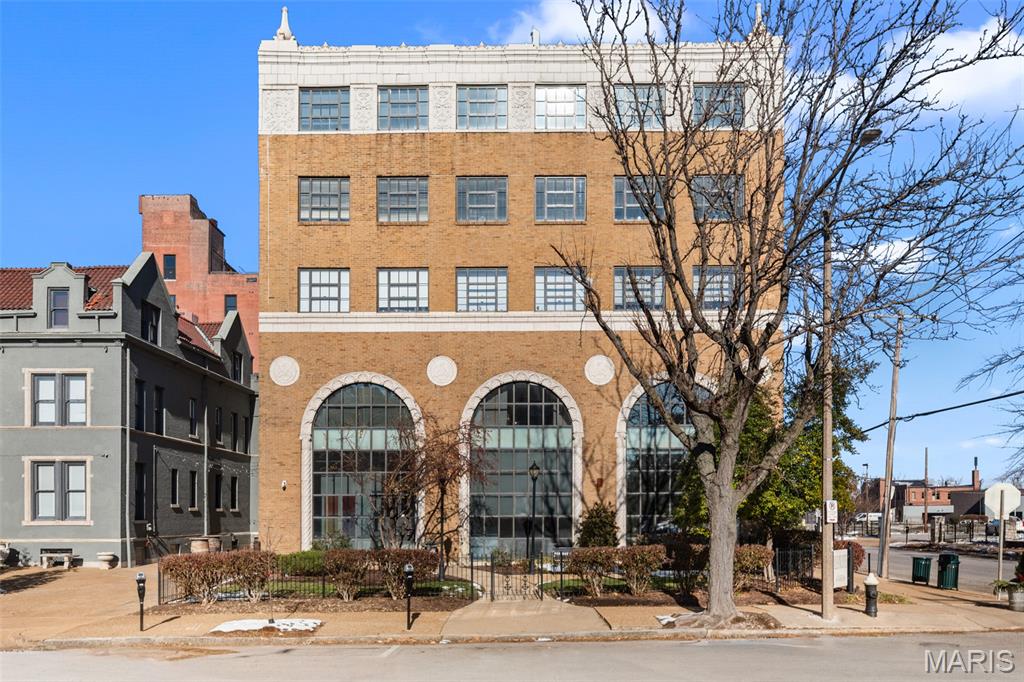 4901 Washington Boulevard 2c Property Photo 1