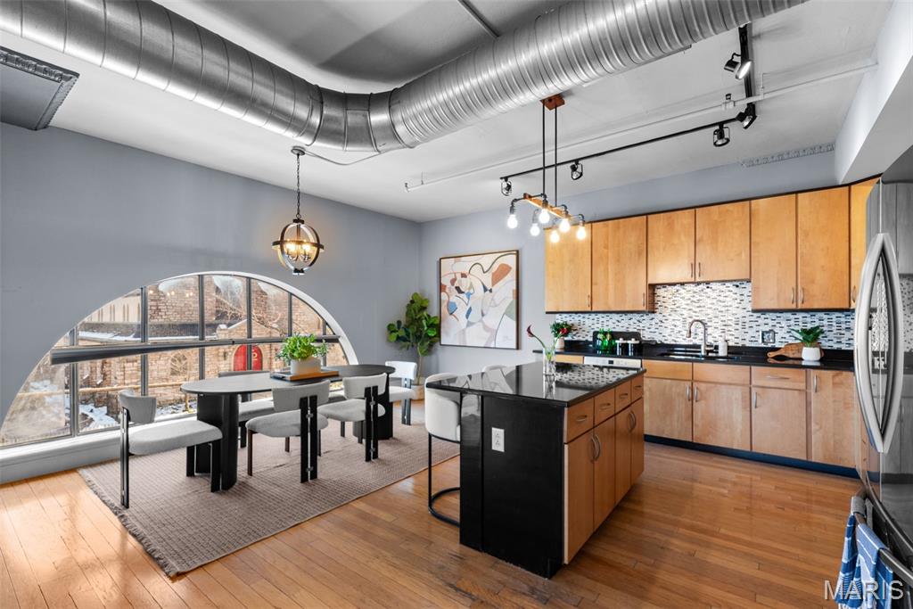 4901 Washington Boulevard 2c Property Photo 4