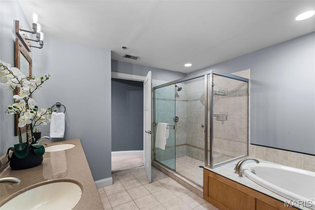 4901 Washington Boulevard 2c Property Photo 6