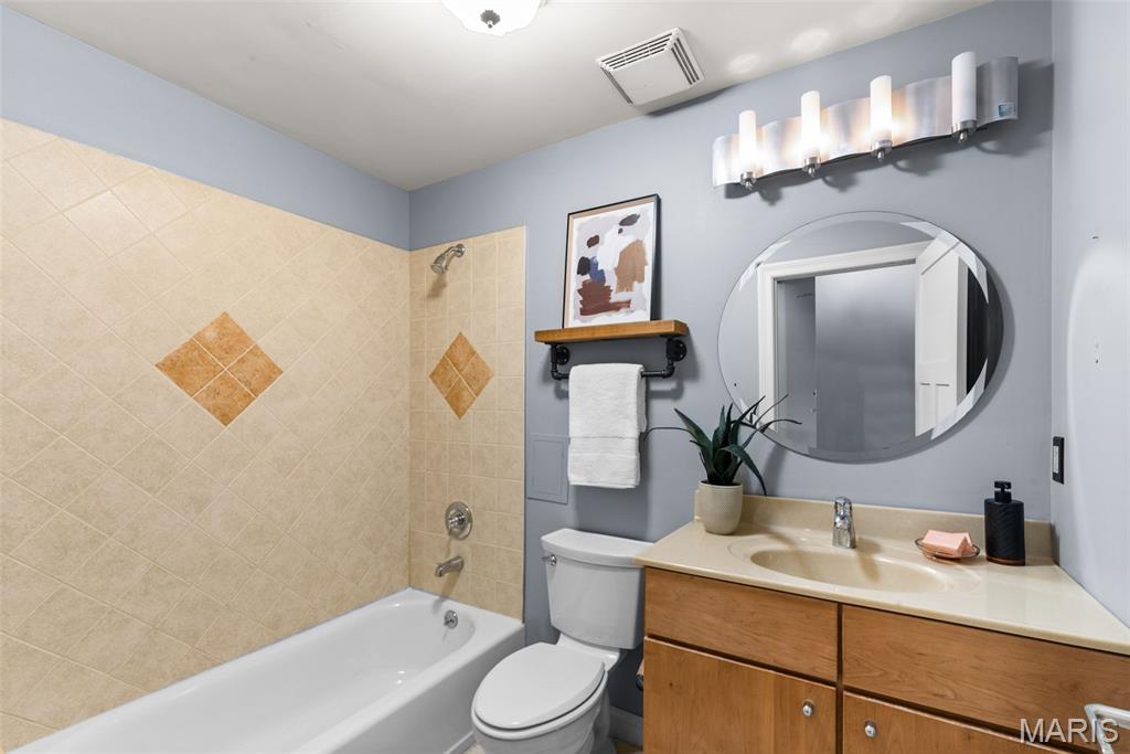 4901 Washington Boulevard 2c Property Photo 12