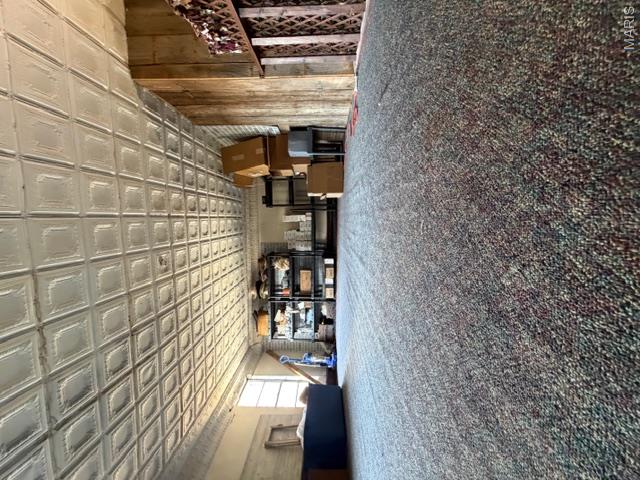 110 Oak Street Property Photo 8