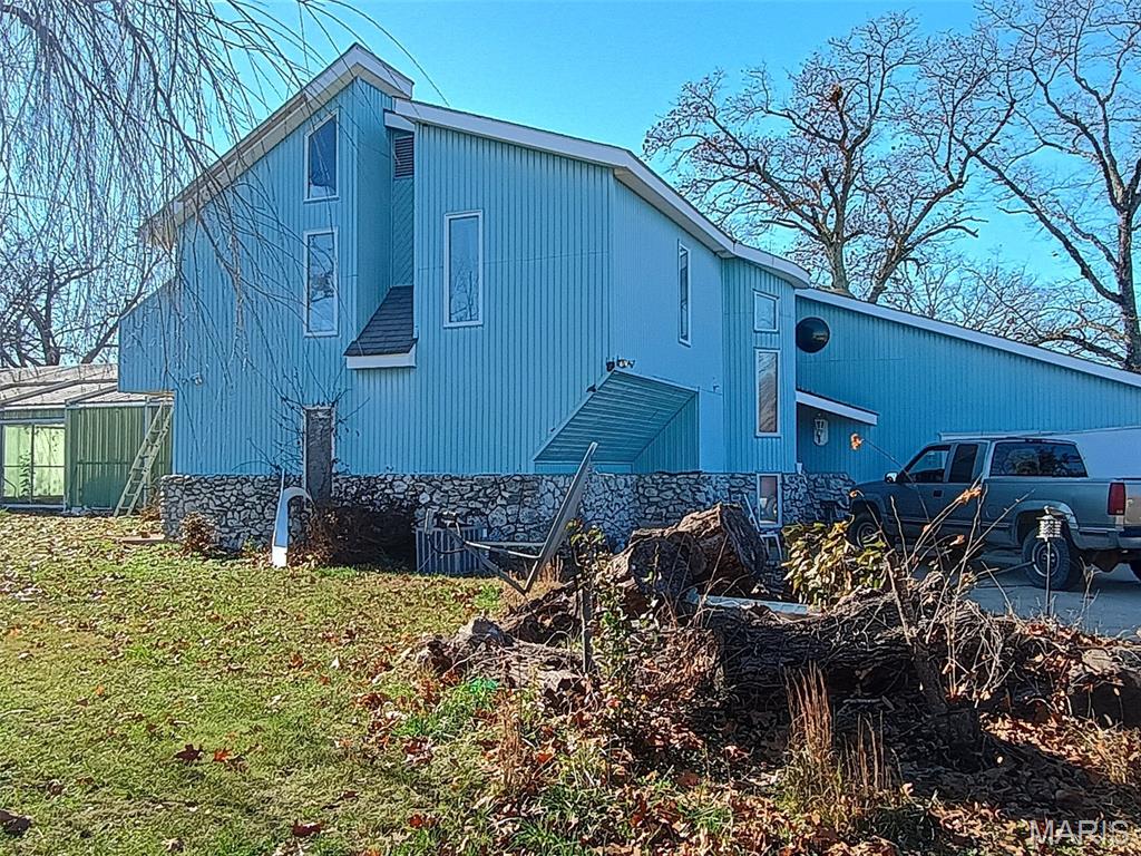 621 County Road 3230 Property Photo 6
