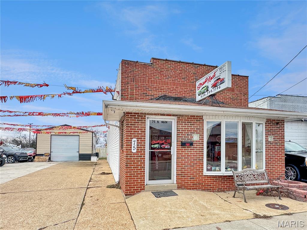 75 N Main Street Property Photo 1