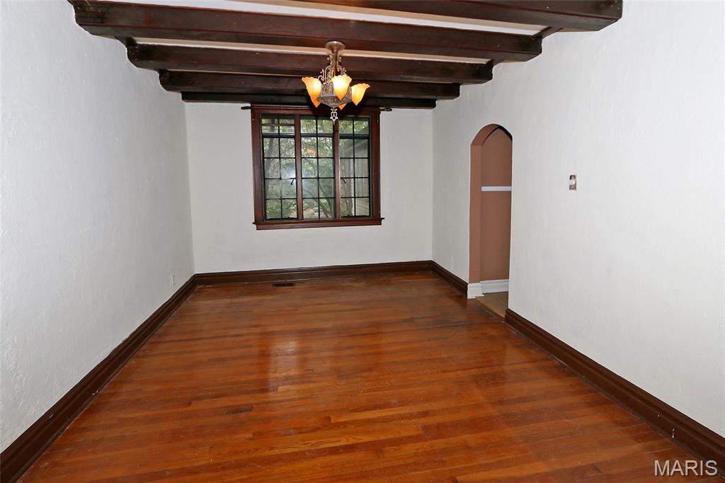 8788 Pine Avenue Property Photo 8