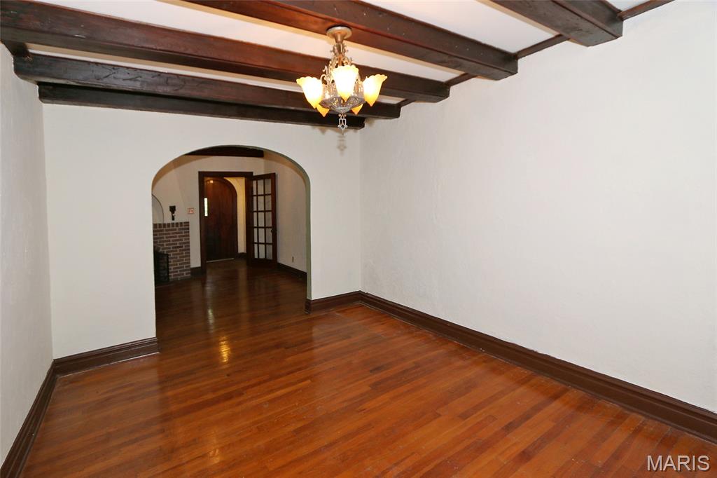 8788 Pine Avenue Property Photo 9
