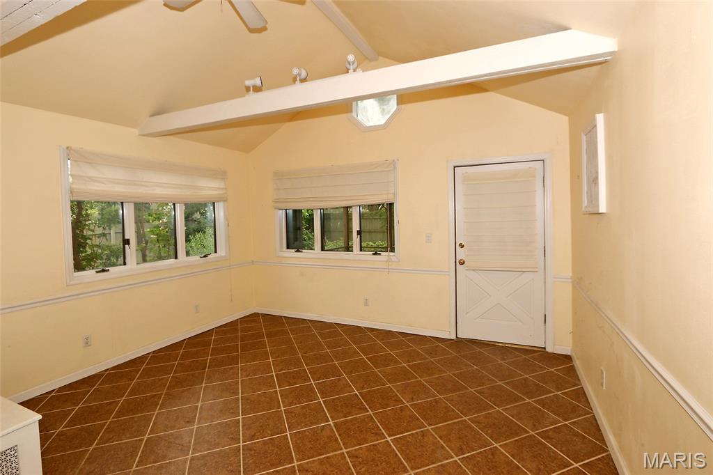 8788 Pine Avenue Property Photo 15