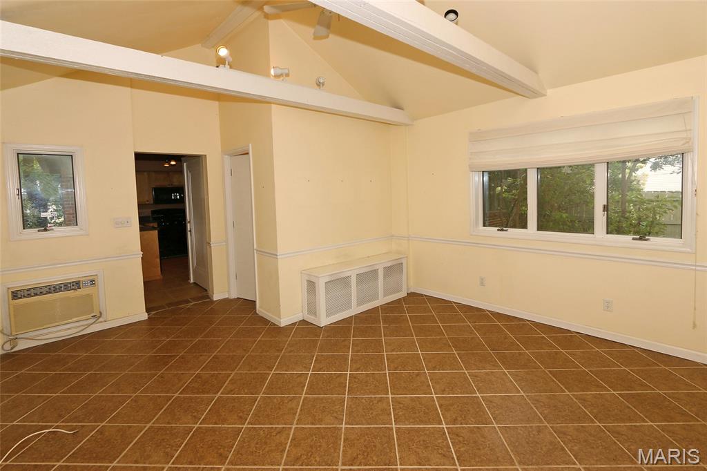 8788 Pine Avenue Property Photo 16