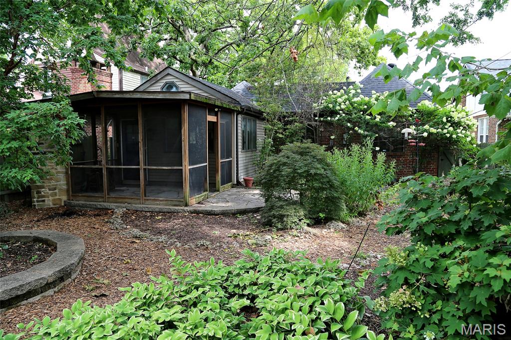 8788 Pine Avenue Property Photo 25