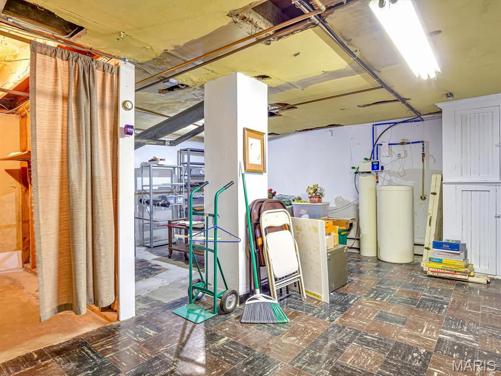 1305 Franklin Street Property Photo 14