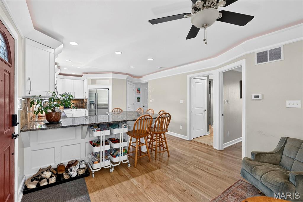 9434 Brenda Avenue Property Photo 8