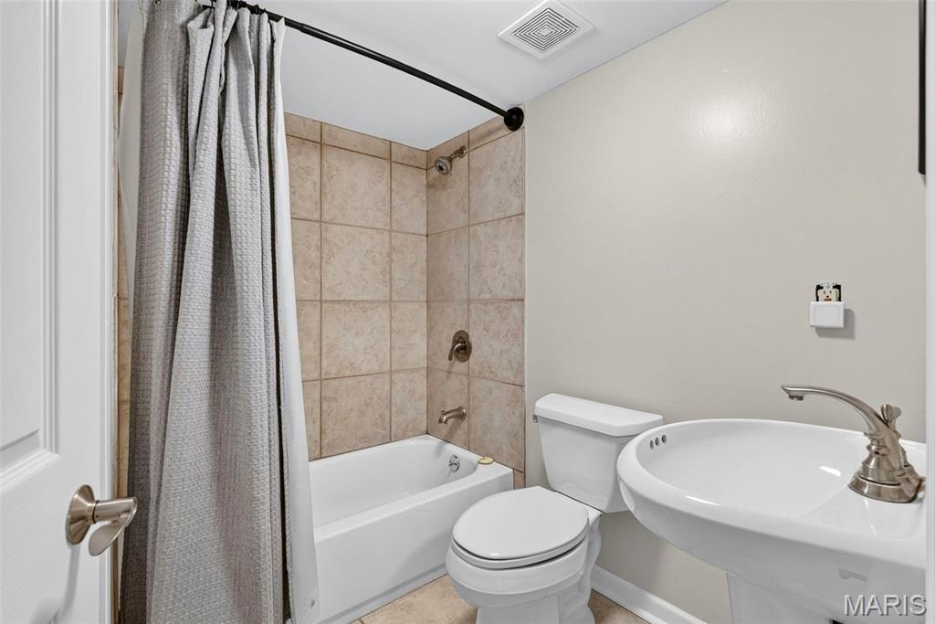 9434 Brenda Avenue Property Photo 29
