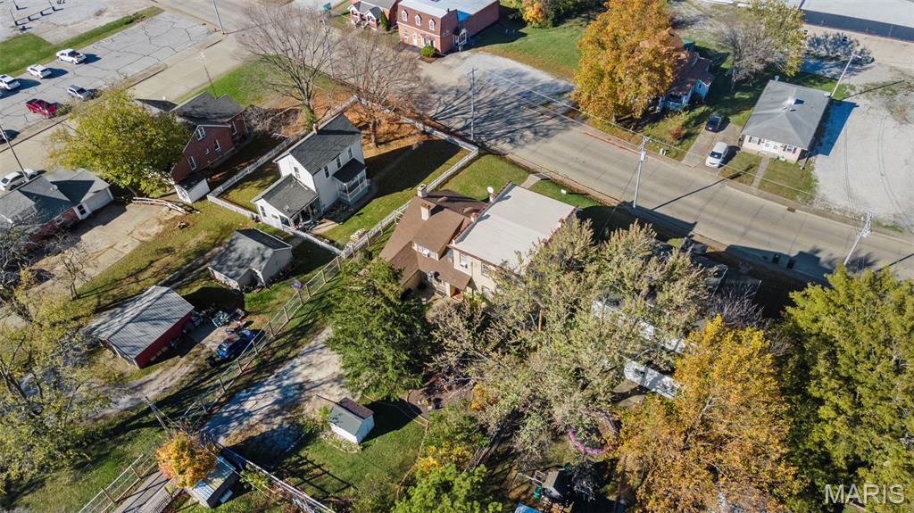 221 W Saint Joseph Street Property Photo 9