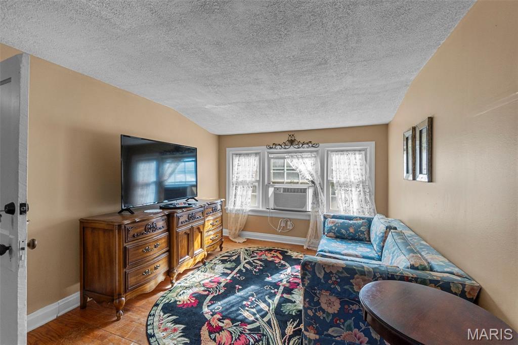 221 W Saint Joseph Street Property Photo 47