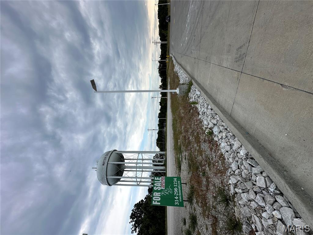 21 E Highway Property Photo 1