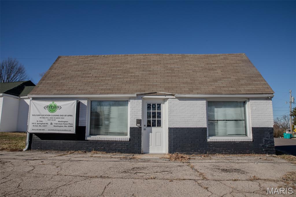 207 E Springfield Road Property Photo 9
