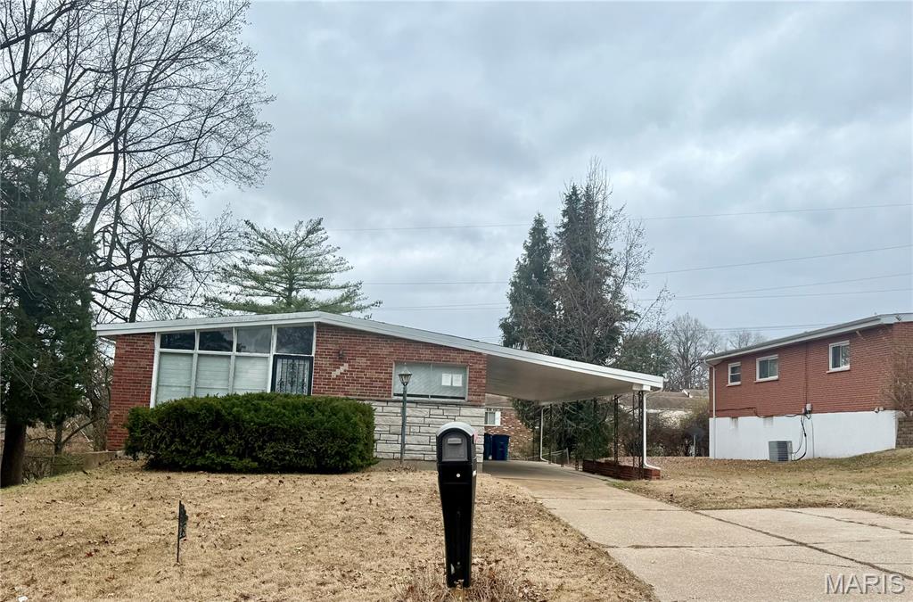2136 Sun Valley Drive