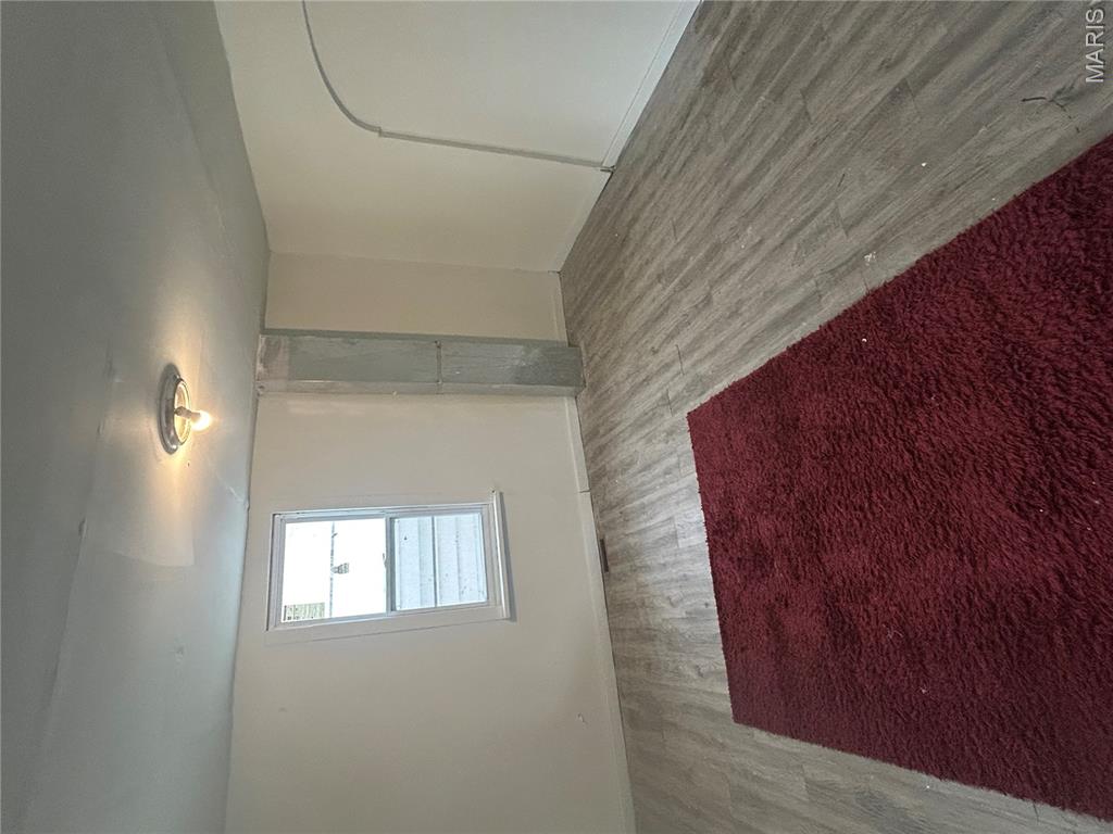 6239 Lorraine Avenue Property Photo 2