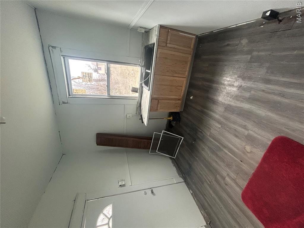 6239 Lorraine Avenue Property Photo 4