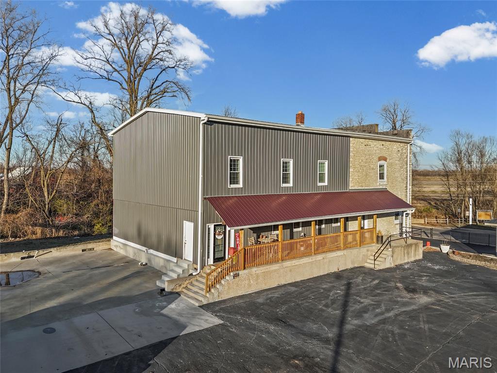 305 N Main Street