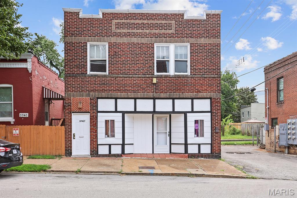 3742 California Avenue Property Photo 1