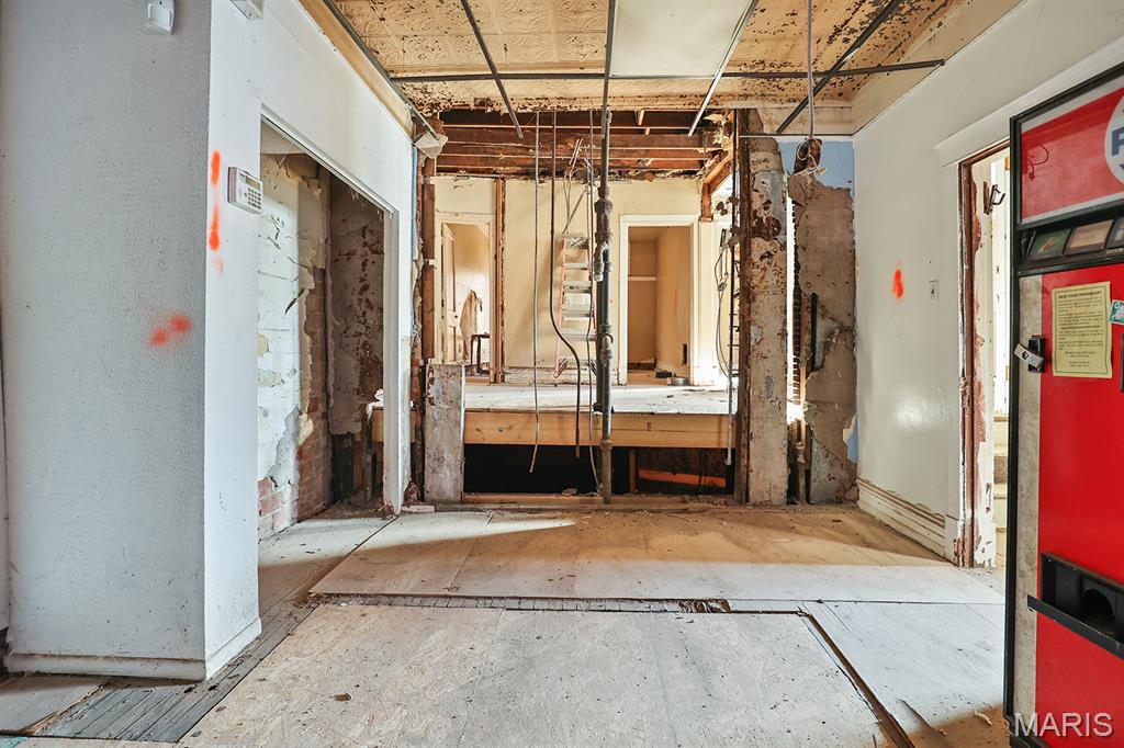 3742 California Avenue Property Photo 4