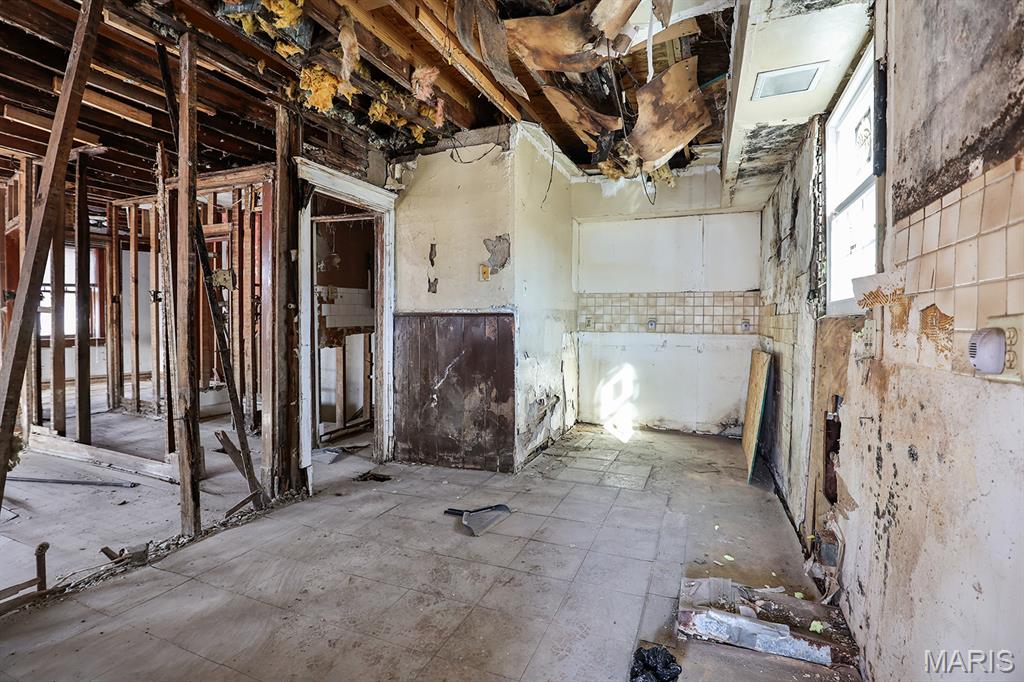 3742 California Avenue Property Photo 6
