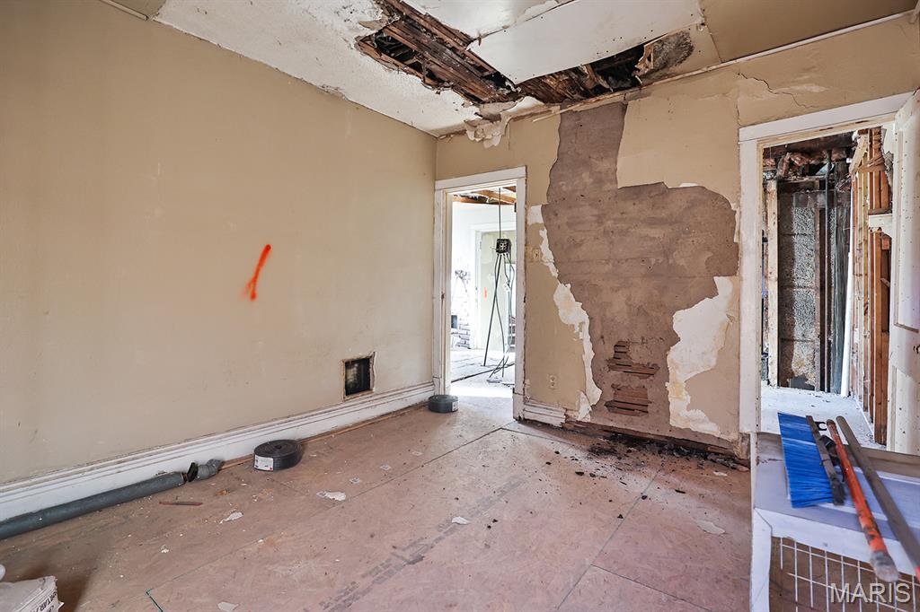 3742 California Avenue Property Photo 7