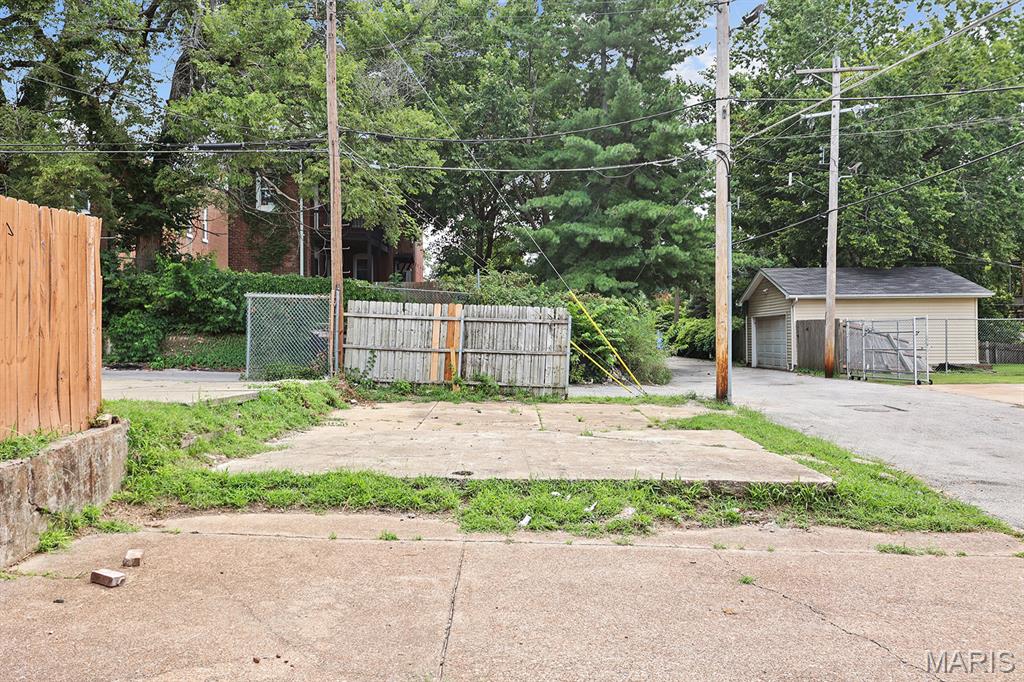 3742 California Avenue Property Photo 22