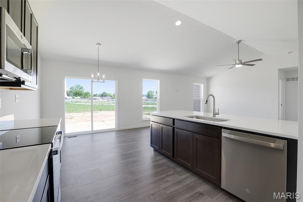 18415 Boone Ridge Manor Drive Property Photo 10