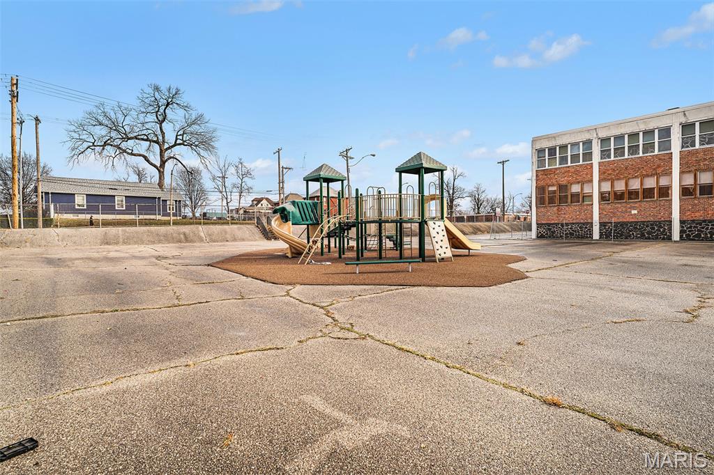 1383 Clara Avenue Property Photo 9