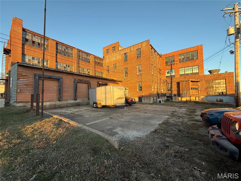 160 N Main Street Property Photo 2