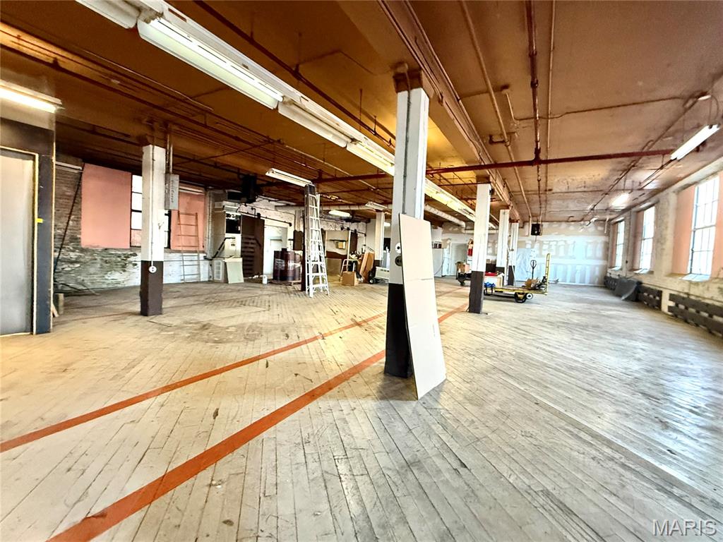 160 N Main Street Property Photo 3