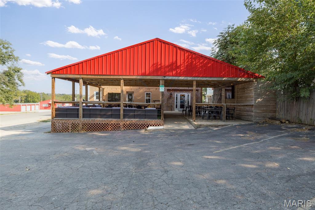 201 Houser Street Property Photo 3