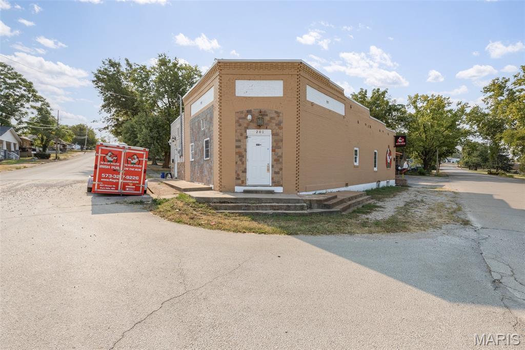 201 Houser Street Property Photo 4