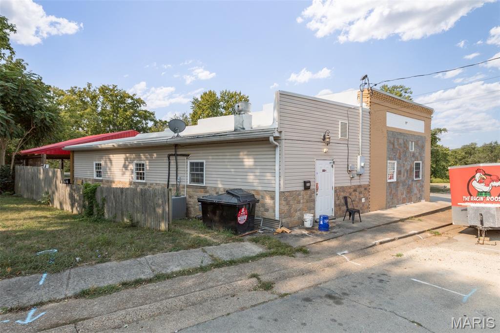 201 Houser Street Property Photo 5