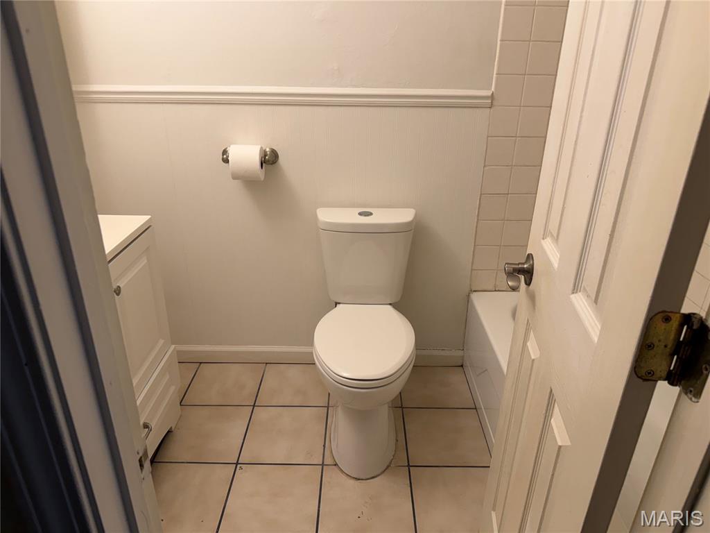 9925 Bunker Hill Drive F Property Photo 9