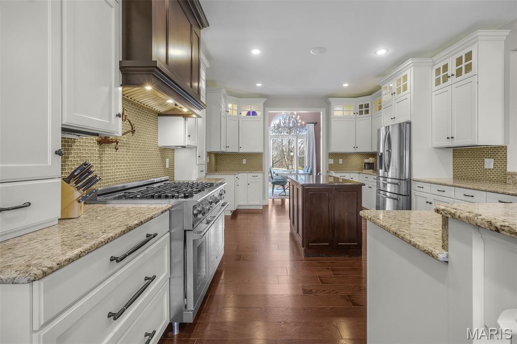 444 Windwood Lake Dr Property Photo 11