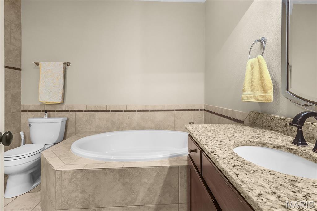 444 Windwood Lake Dr Property Photo 38