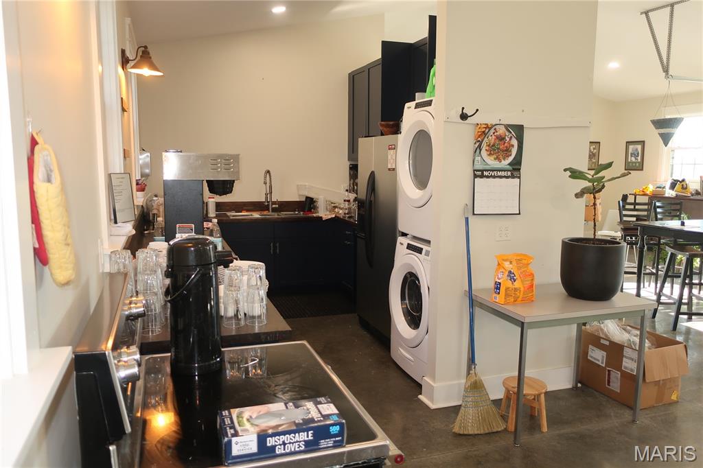 419 Olive Street Property Photo 7