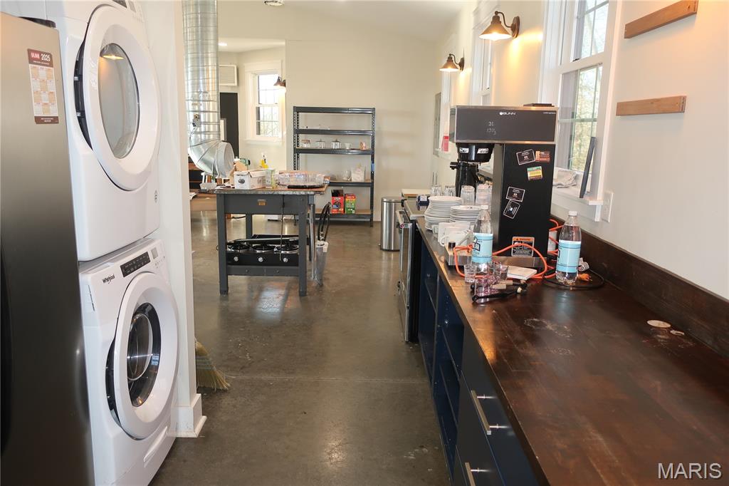 419 Olive Street Property Photo 8