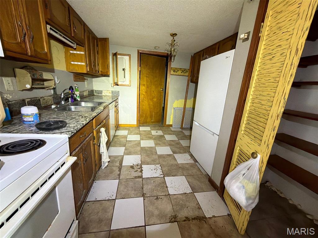 26006 Sarong Drive 16 Property Photo 8